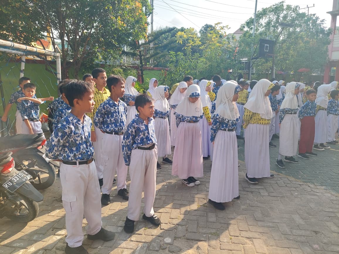 Upacara Memperingati Hari Kesaktian Pancasila 8